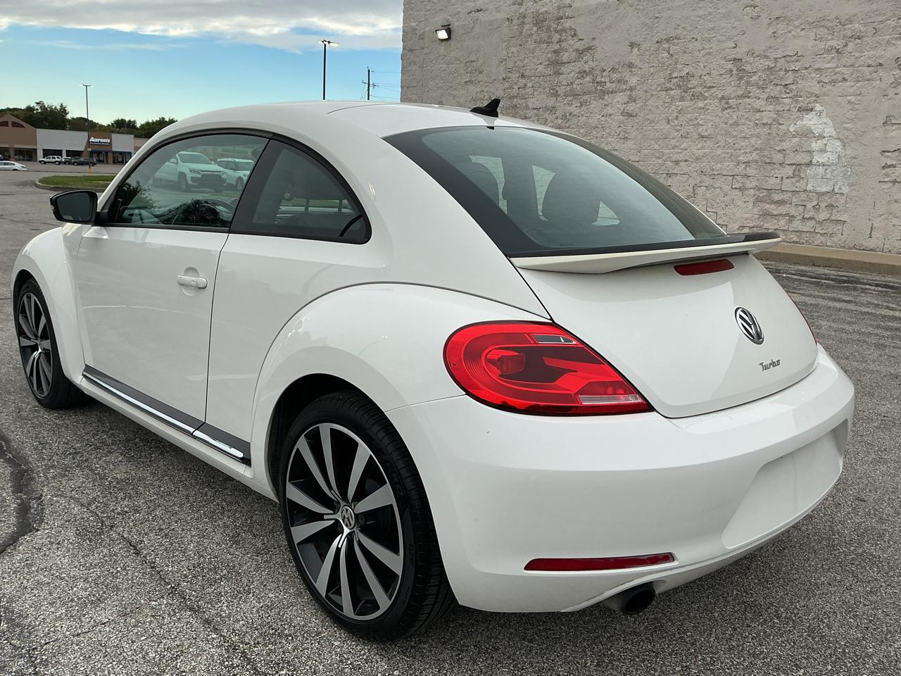 Volkswagen Beetle 2.0T Turbo 2012