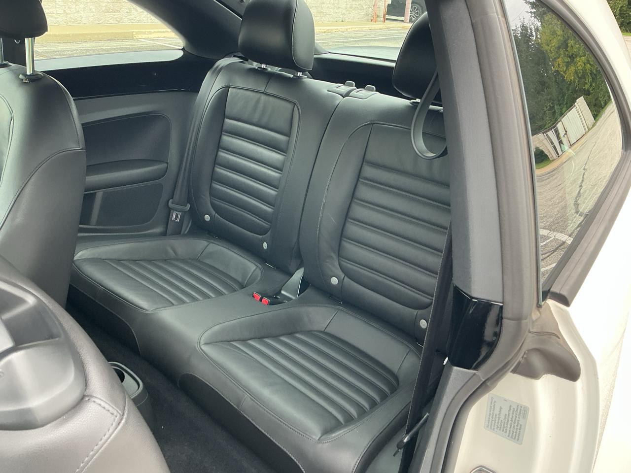 Volkswagen Beetle 2.0T Turbo 2012