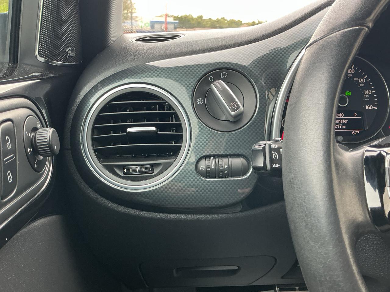 Volkswagen Beetle 2.0T Turbo 2012