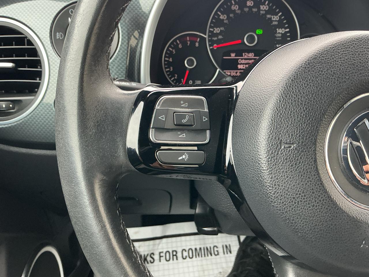 Volkswagen Beetle 2.0T Turbo 2012