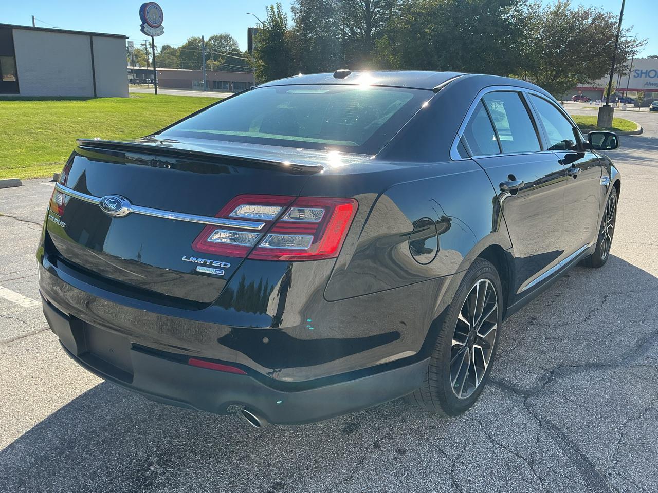 Ford Taurus Limited AWD 2017