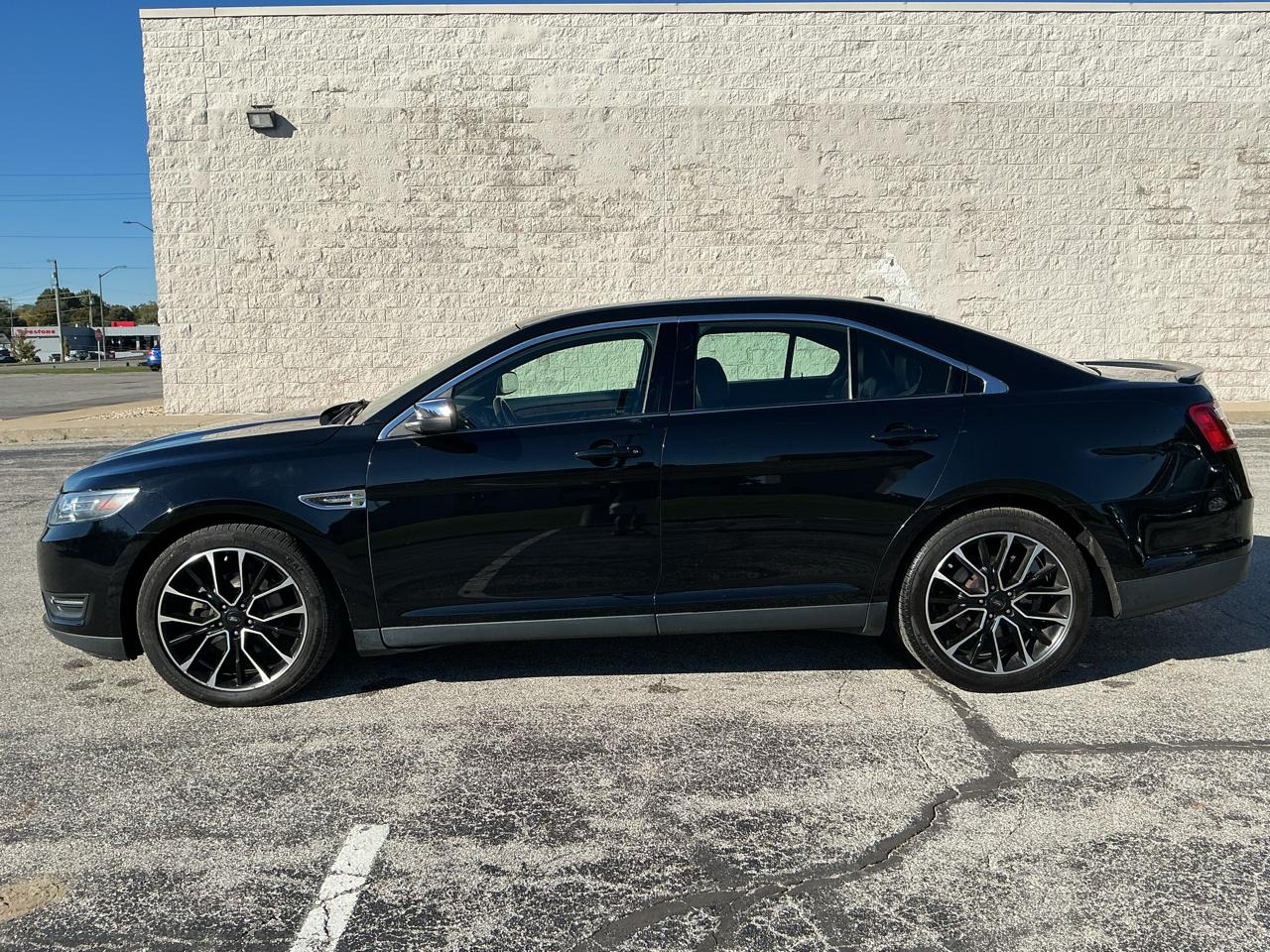 Ford Taurus Limited AWD 2017