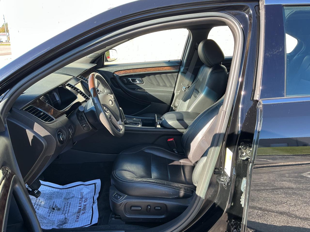 Ford Taurus Limited AWD 2017