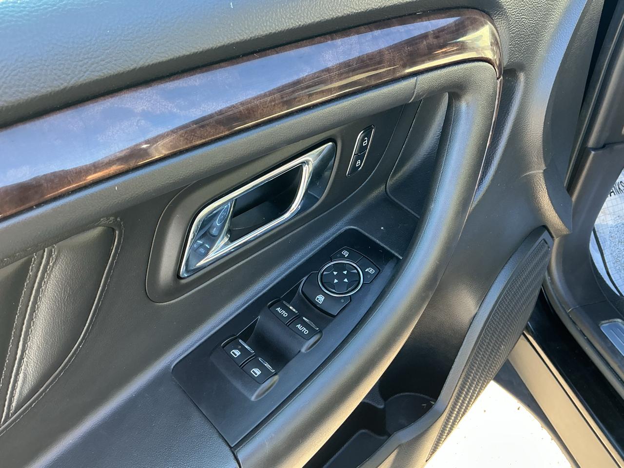 Ford Taurus Limited AWD 2017