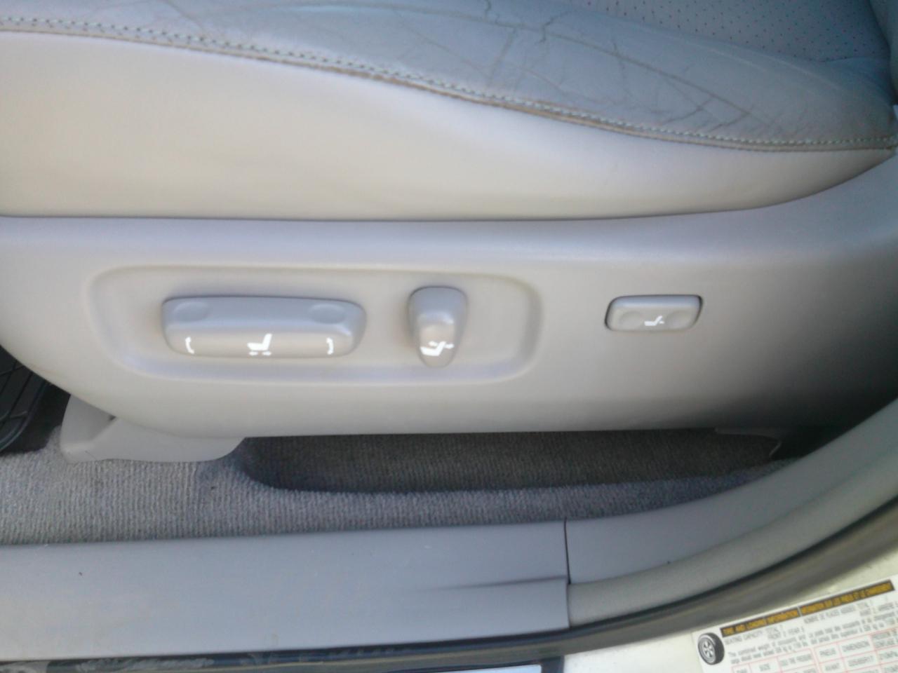 Toyota Highlander Limited V6 4WD 2006