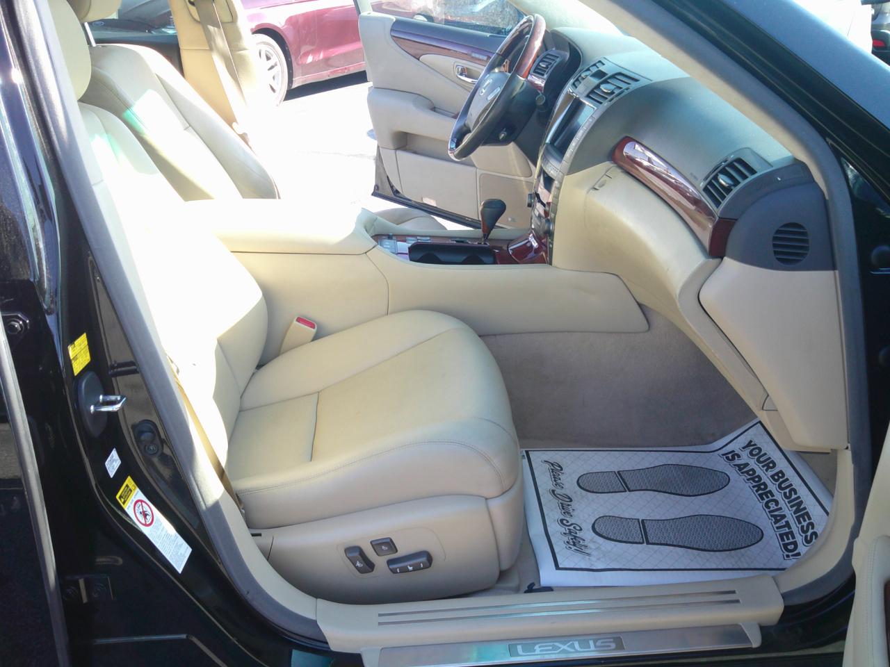 Lexus LS 460 L Luxury Sedan 2008