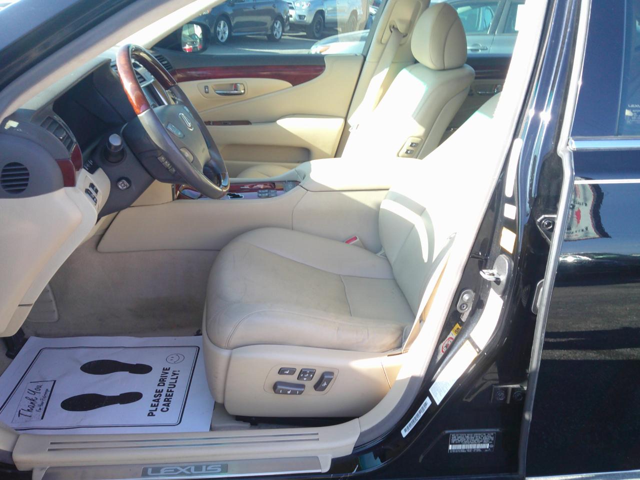Lexus LS 460 L Luxury Sedan 2008