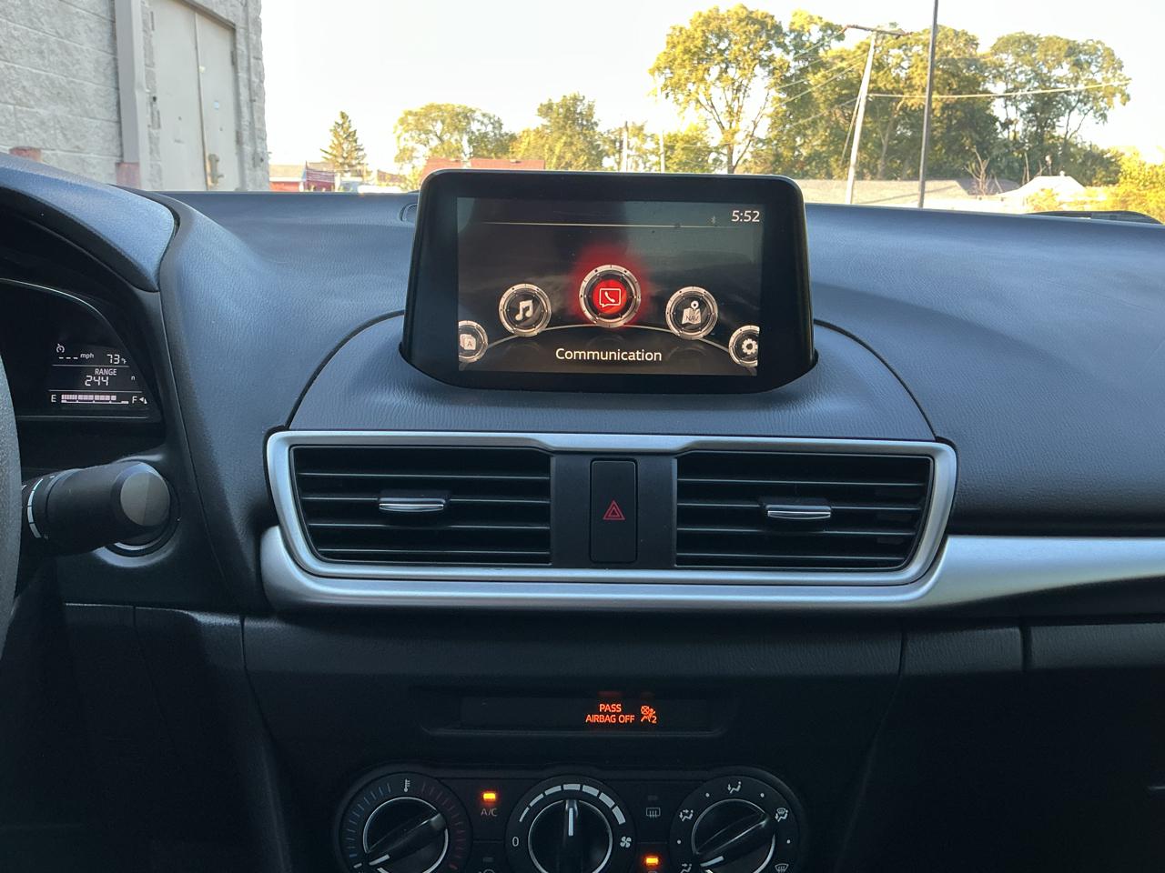 Mazda MAZDA3 i Sport AT 4-Door 2017