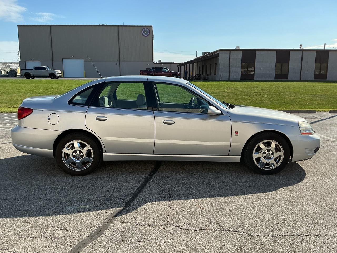 Saturn L-Series Sedan L300 2003