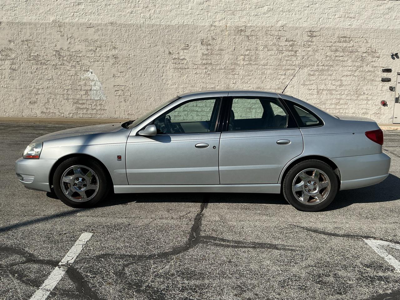 Saturn L-Series Sedan L300 2003