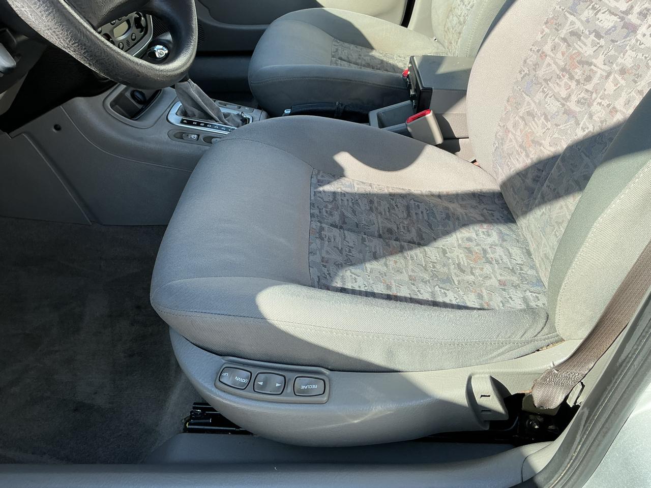 Saturn L-Series Sedan L300 2003