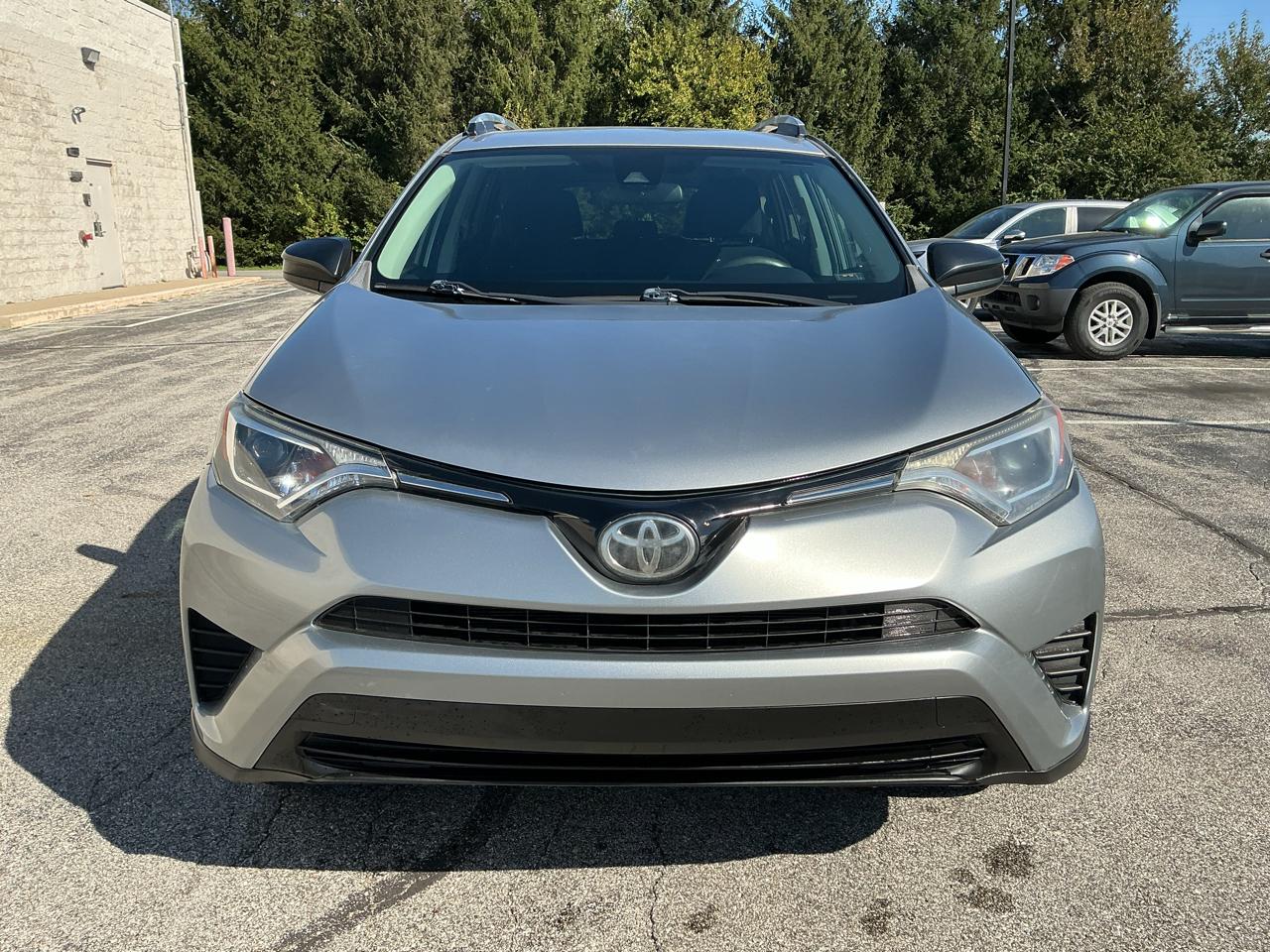 Toyota RAV4 LE FWD 2017