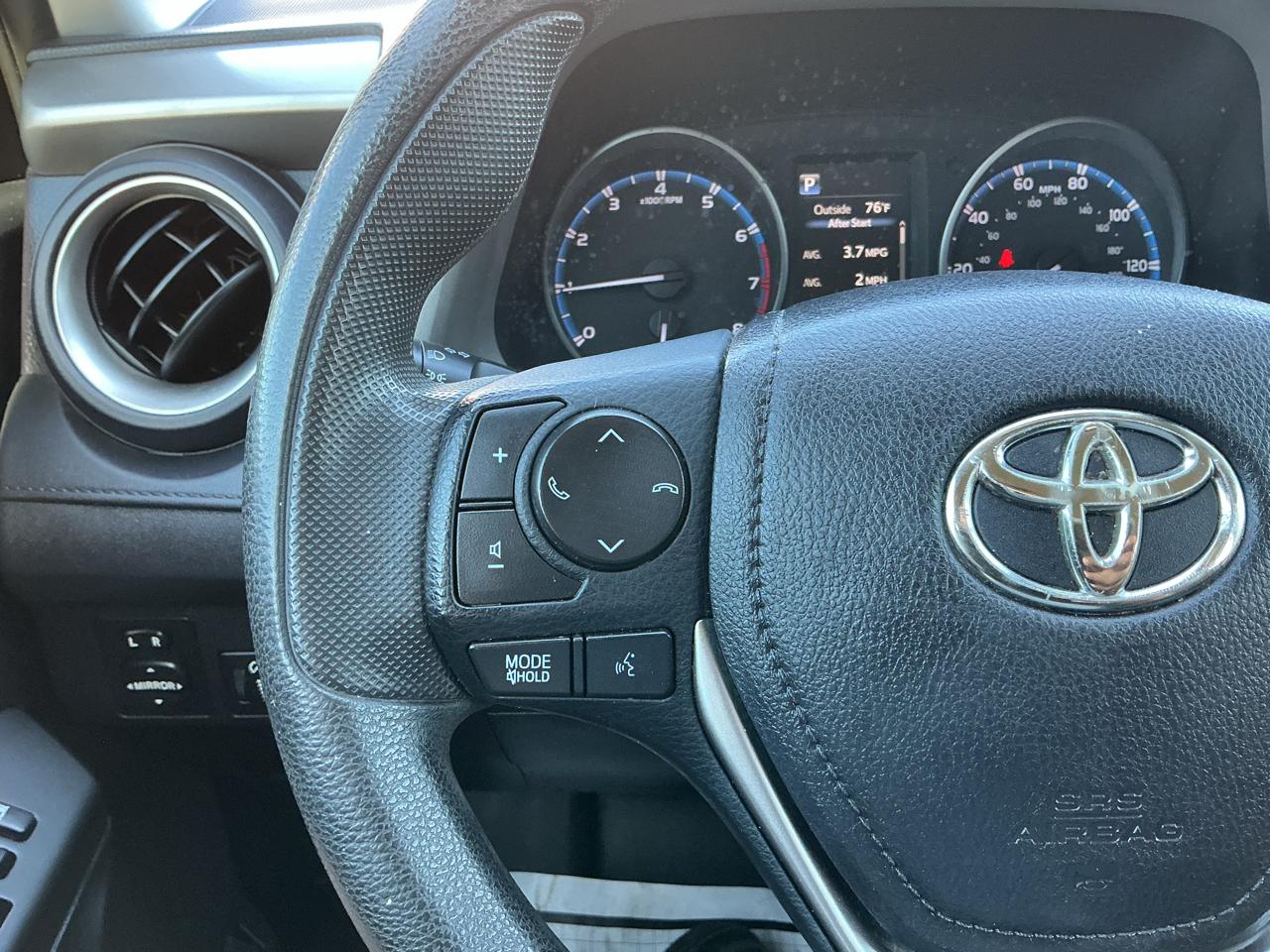 Toyota RAV4 LE FWD 2017