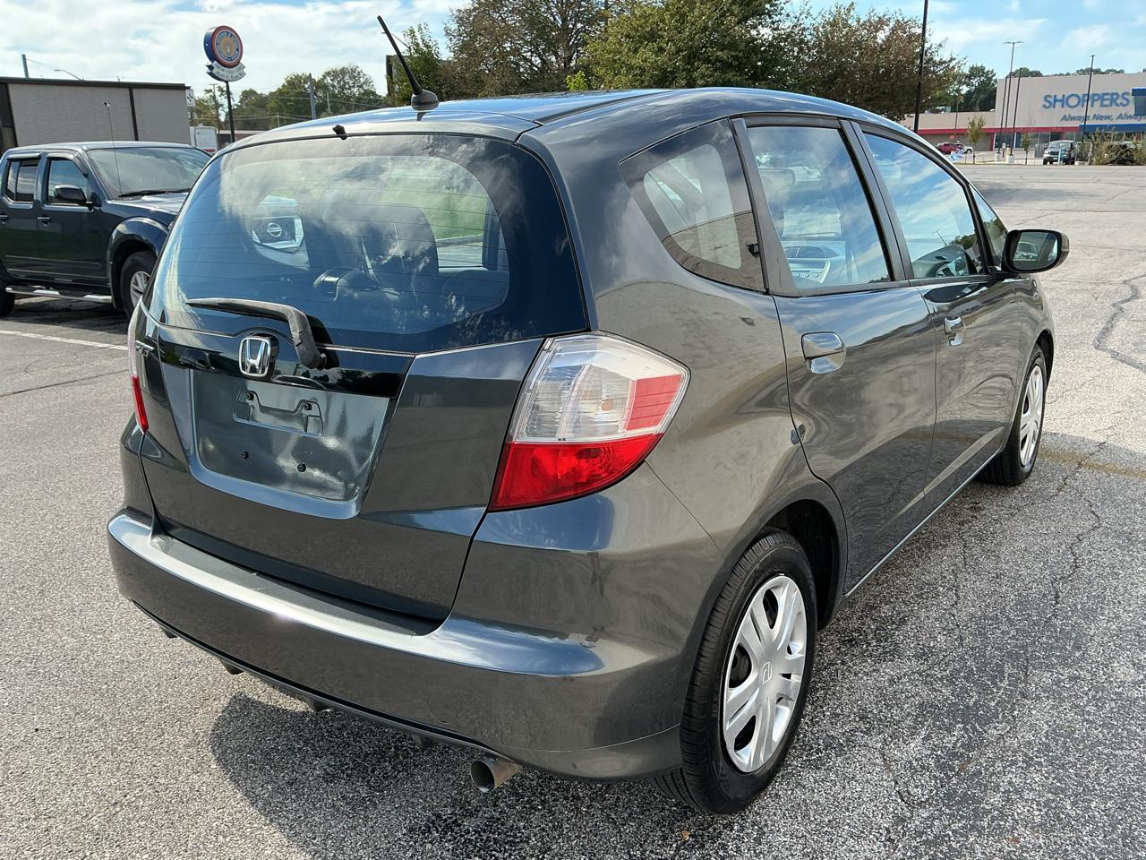 Honda Fit 5-Speed AT 2011