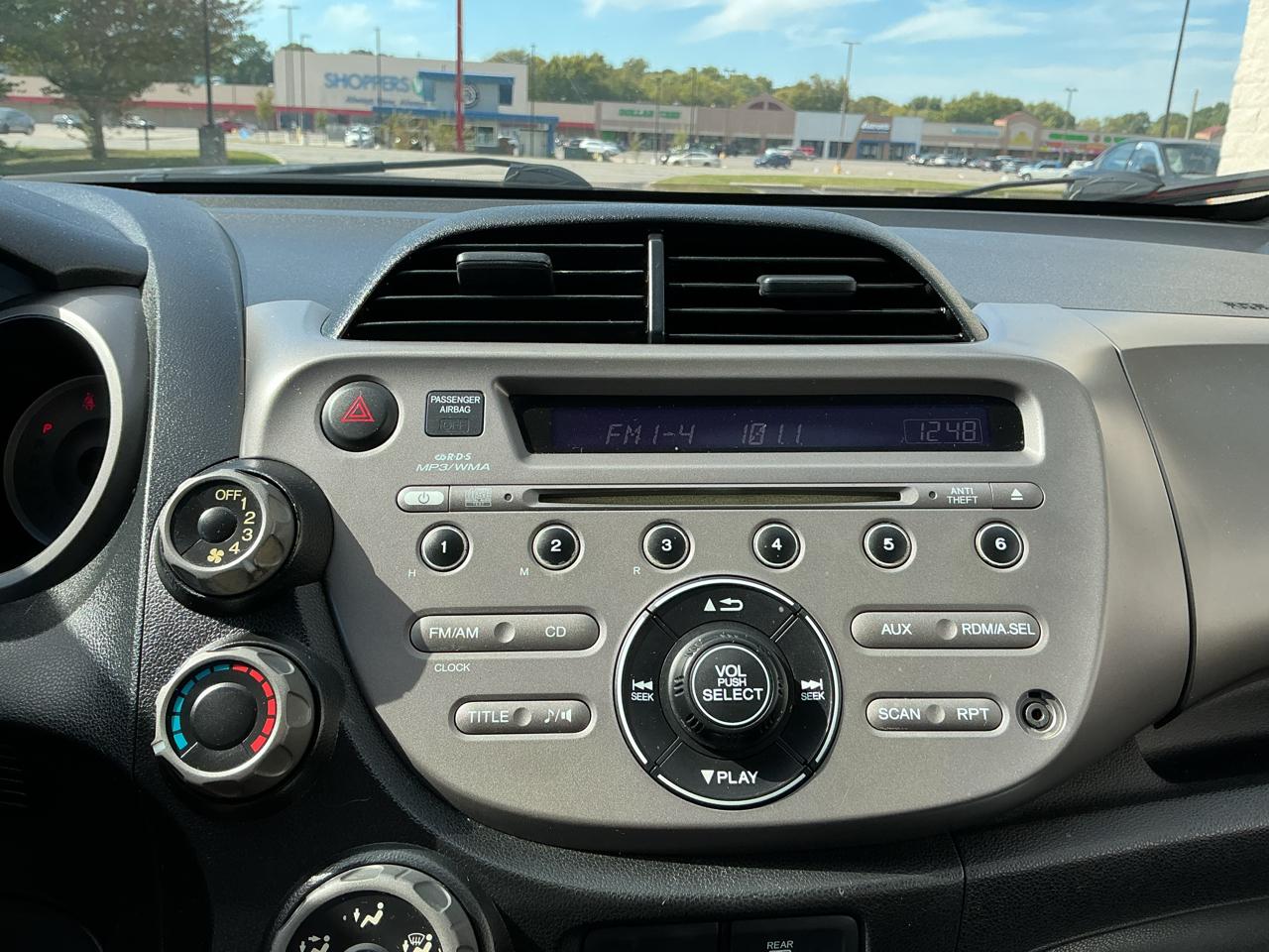 Honda Fit 5-Speed AT 2011