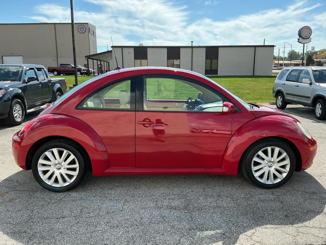 Volkswagen New Beetle S 2008