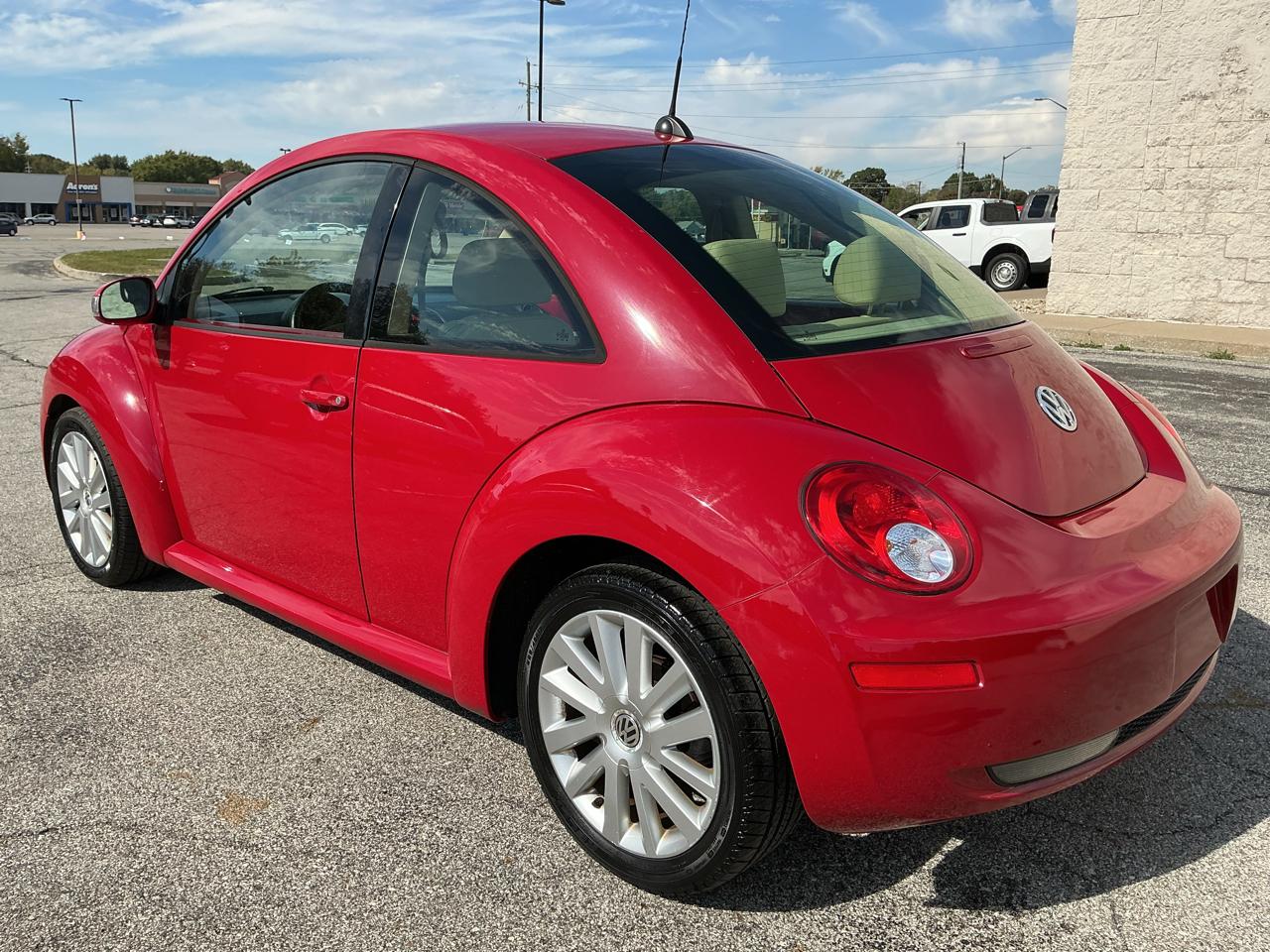 Volkswagen New Beetle S 2008