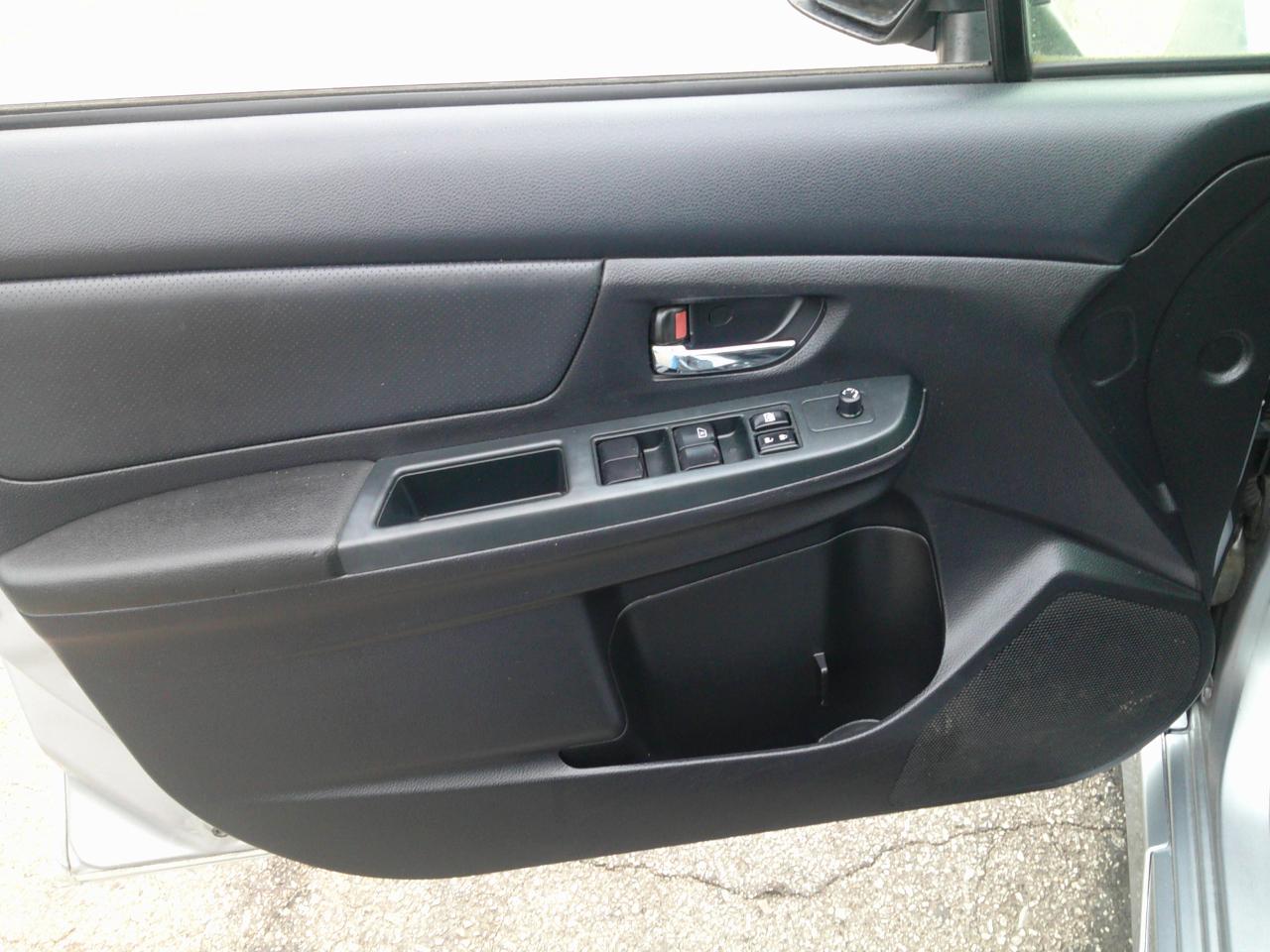 Subaru Impreza Sport 5-Door-Limited+S/R 2014