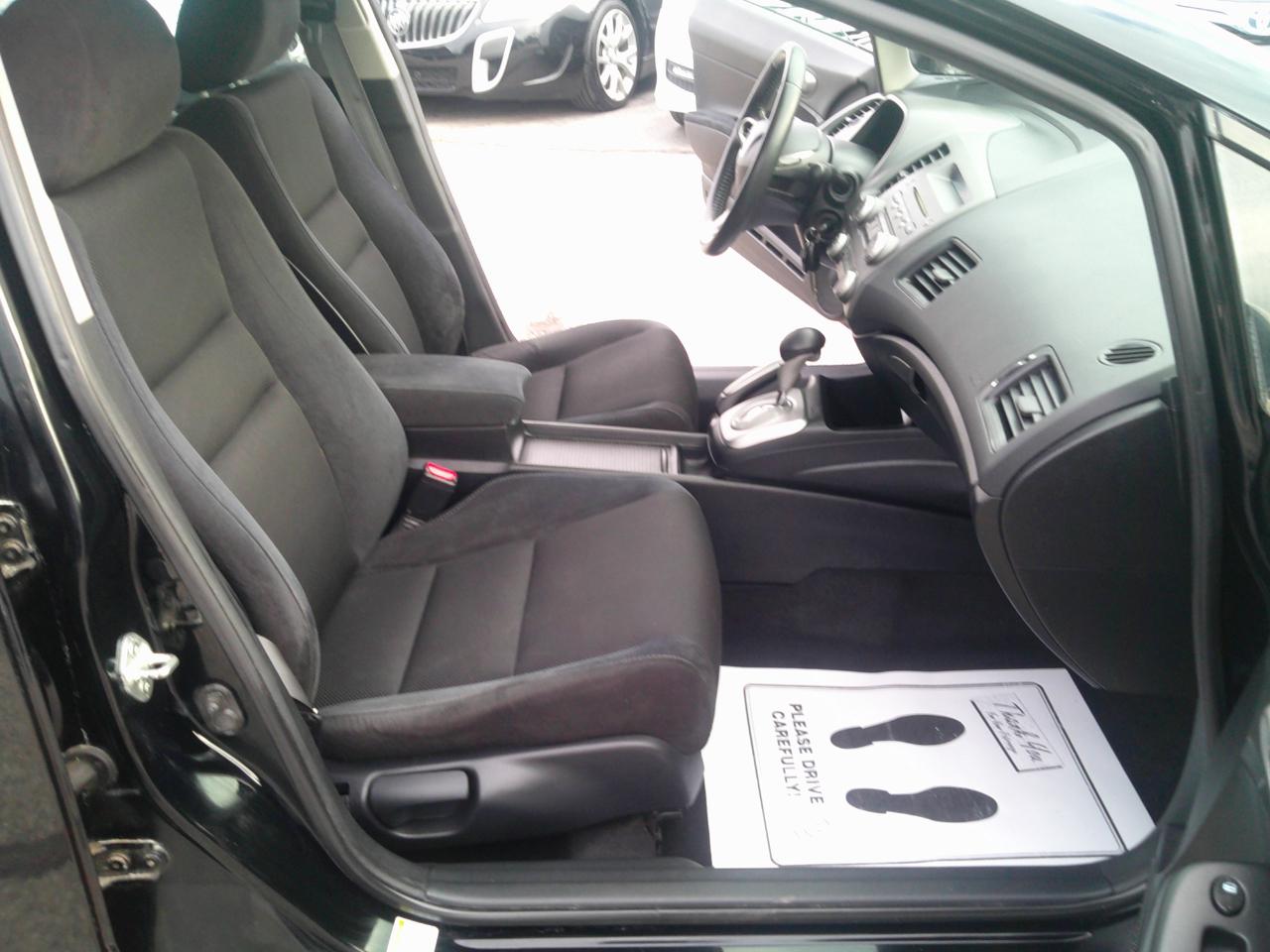 Honda Civic LX-S Sedan 5-Speed AT 2009