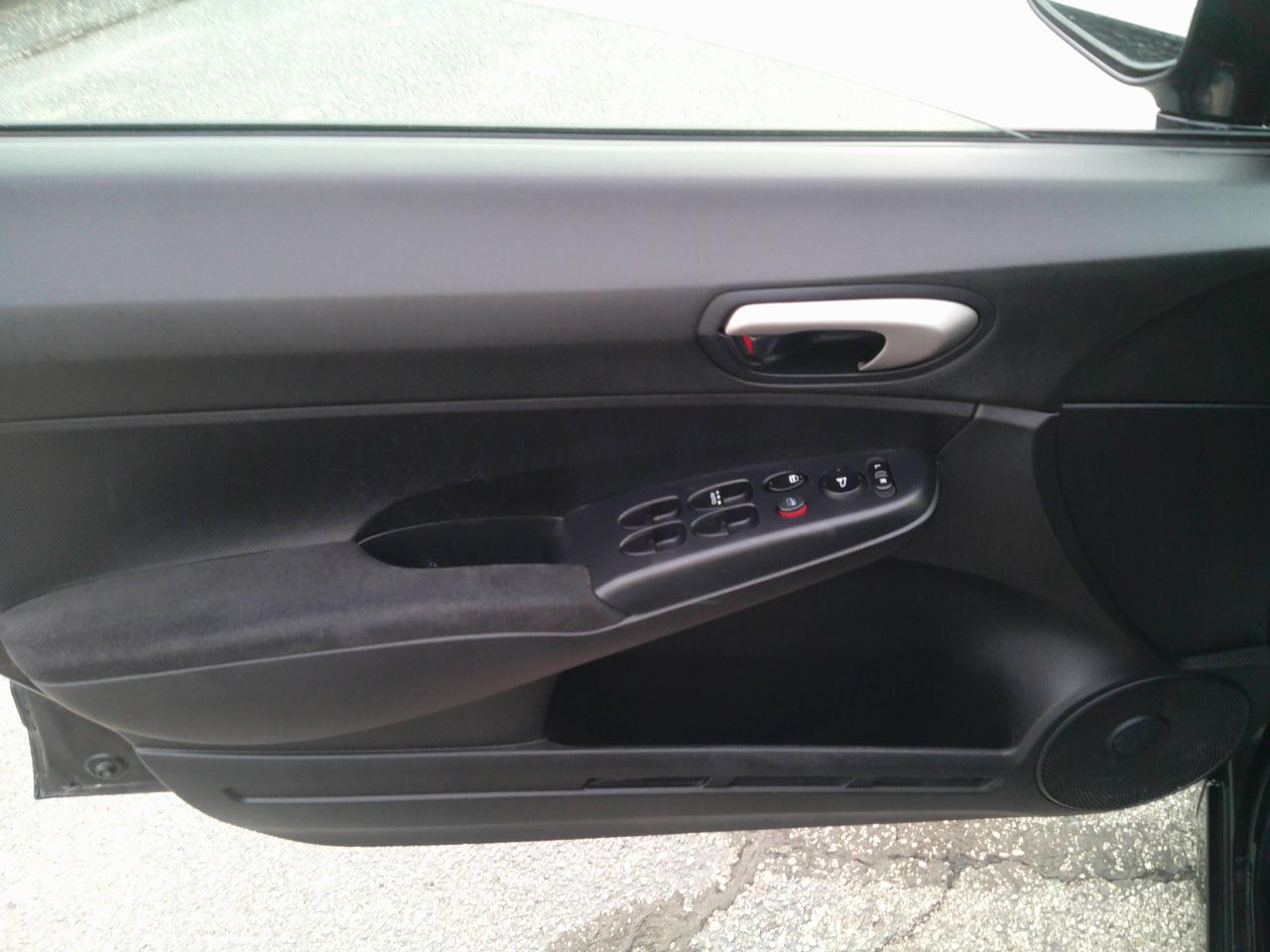 Honda Civic LX-S Sedan 5-Speed AT 2009