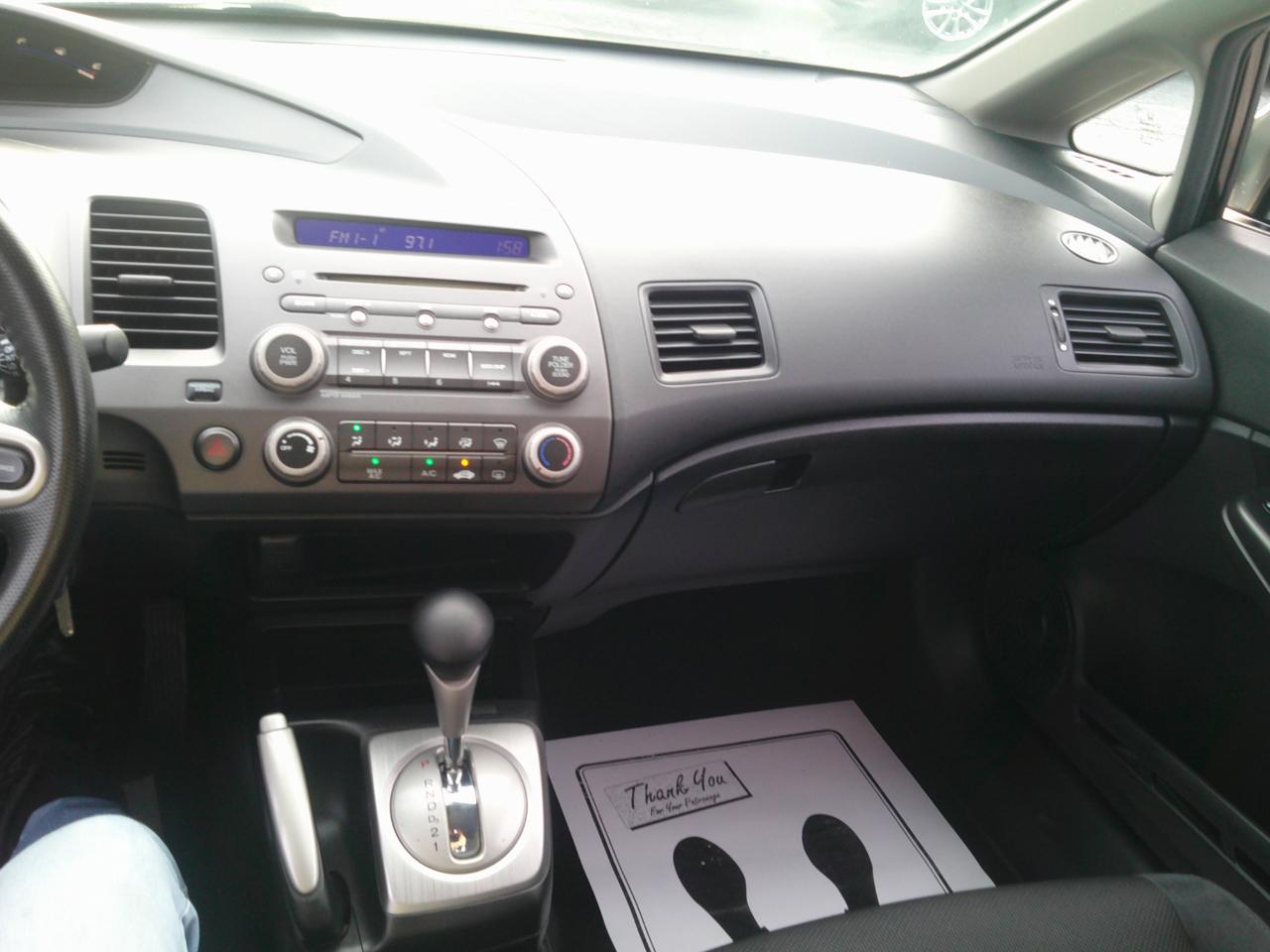 Honda Civic LX-S Sedan 5-Speed AT 2009