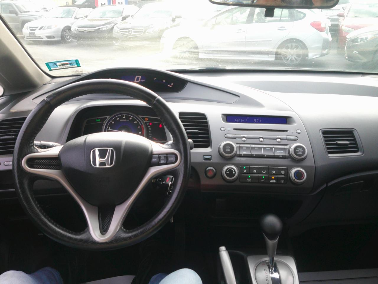 Honda Civic LX-S Sedan 5-Speed AT 2009