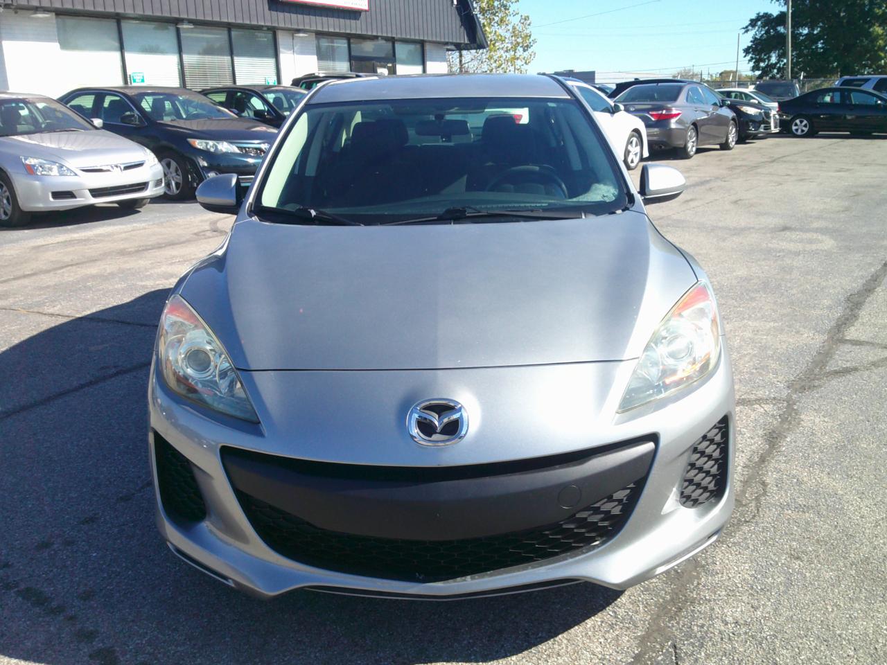 Mazda MAZDA3 i SV AT 4-Door 2013
