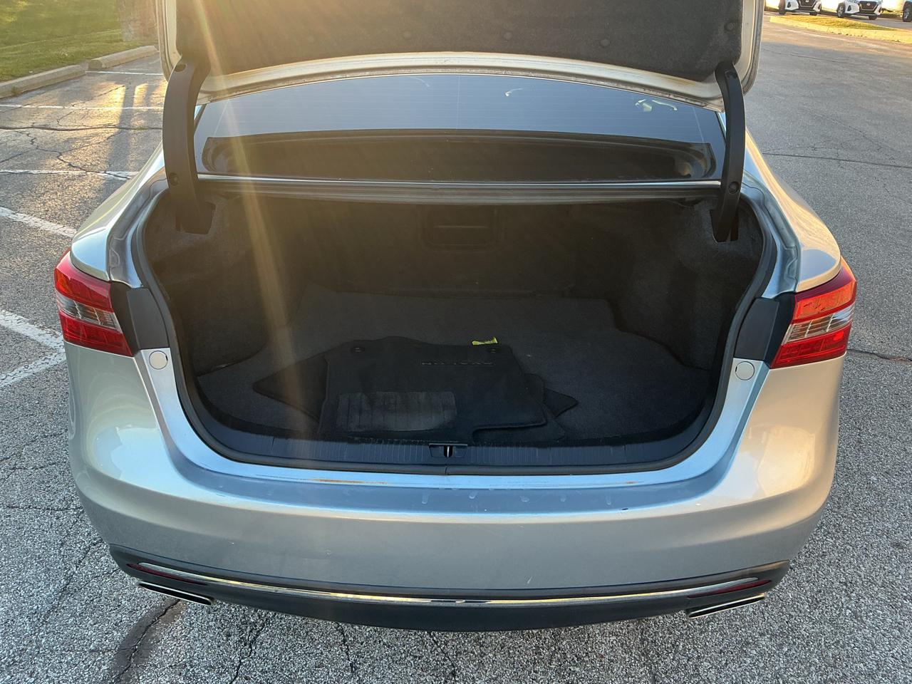 Toyota Avalon XLE 2016