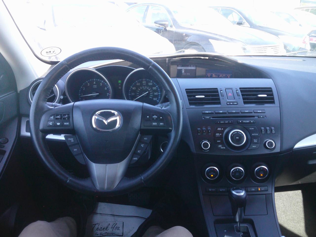 Mazda MAZDA3 i Touring AT 4-Door 2013