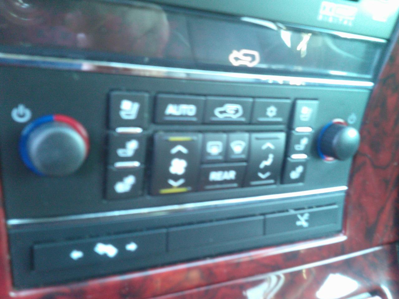 Cadillac Escalade 2WD Premium 2012