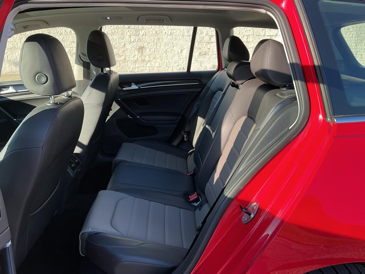 Volkswagen Golf SportWagen TDI S 6A 2015