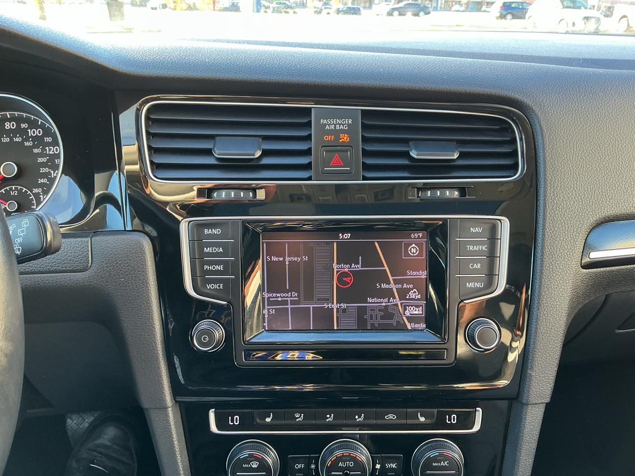 Volkswagen Golf SportWagen TDI S 6A 2015