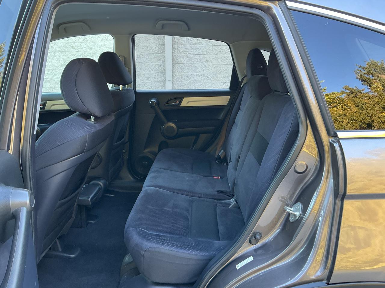 Honda CR-V SE 4WD 5-Speed AT 2011