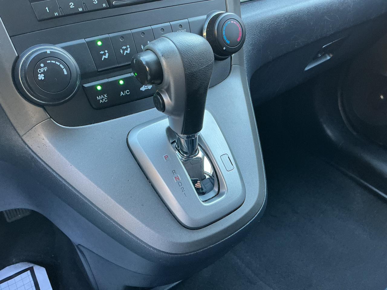Honda CR-V SE 4WD 5-Speed AT 2011