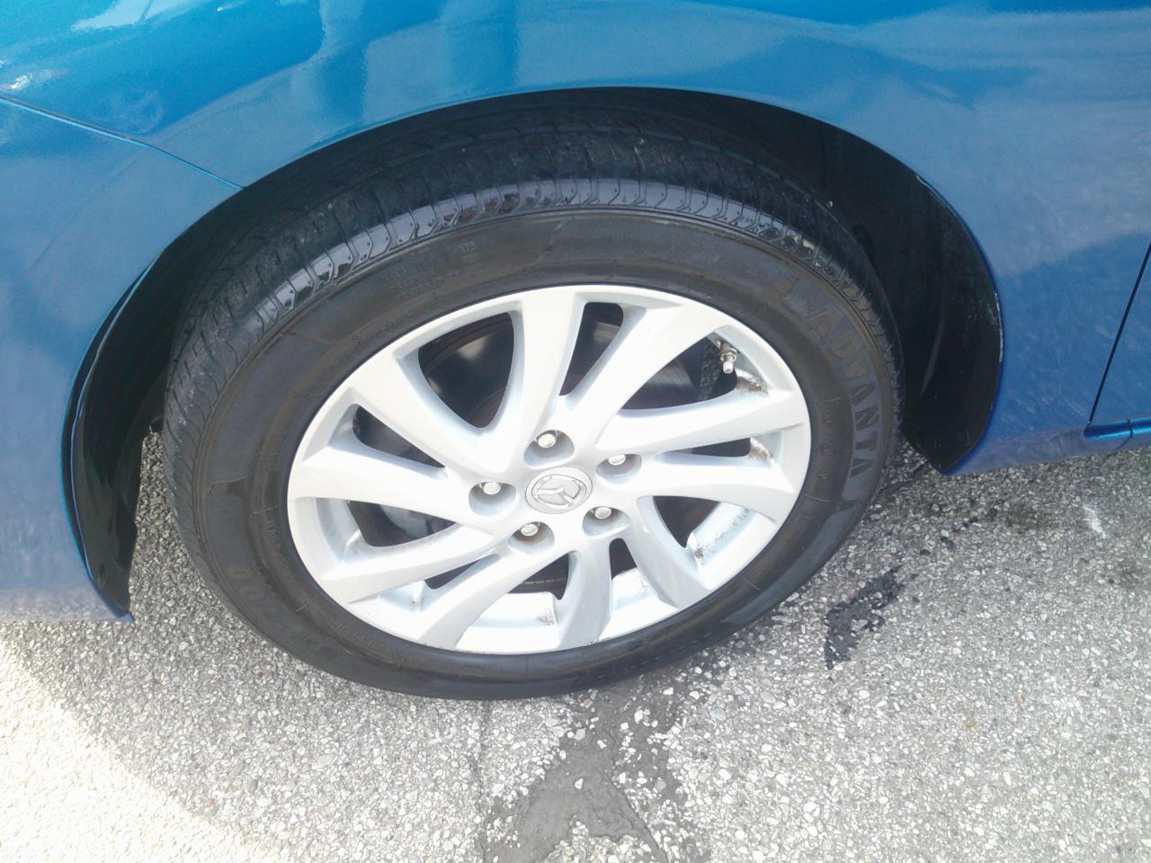 Mazda MAZDA3 i Touring 4-door 2012