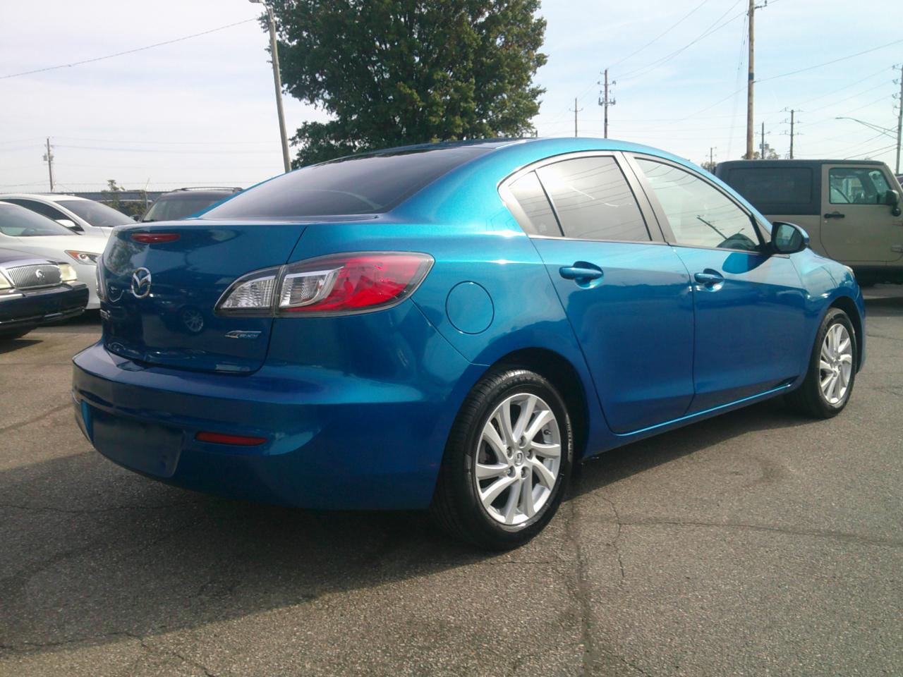 Mazda MAZDA3 i Touring 4-door 2012