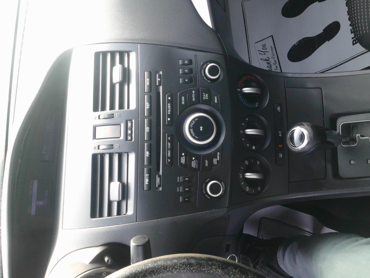 Mazda MAZDA3 i Touring 4-door 2012