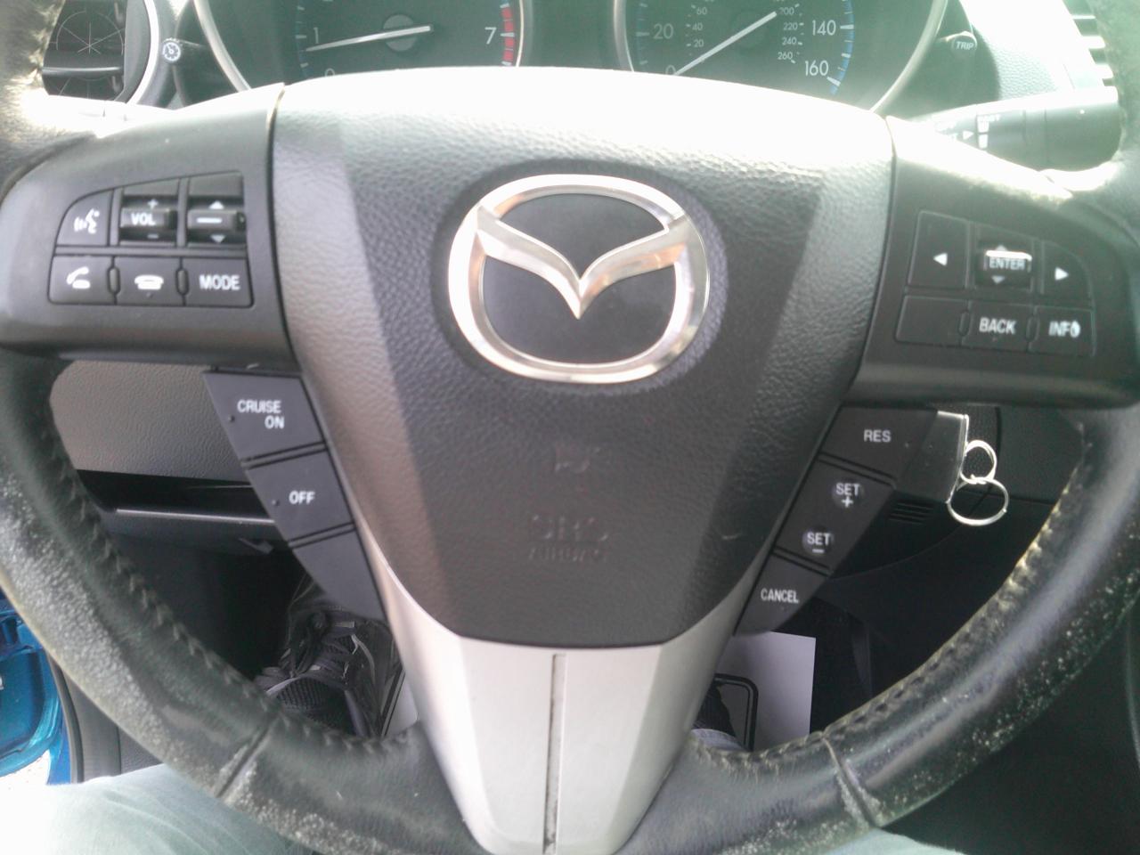 Mazda MAZDA3 i Touring 4-door 2012