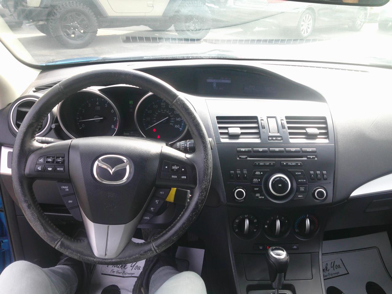 Mazda MAZDA3 i Touring 4-door 2012