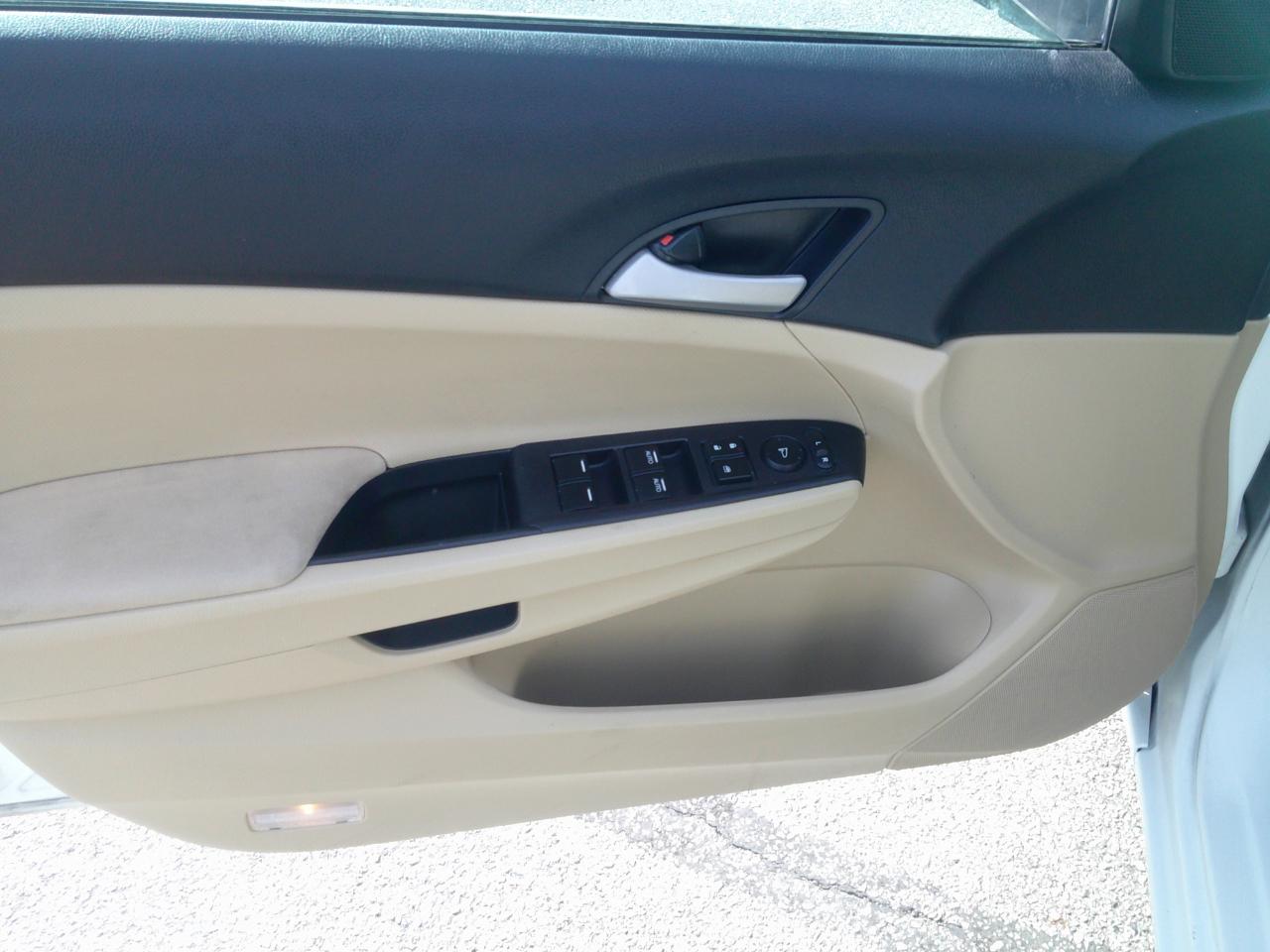 Honda Accord SE Sedan AT 2012