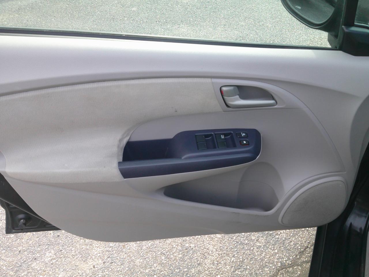 Honda Insight LX 2010