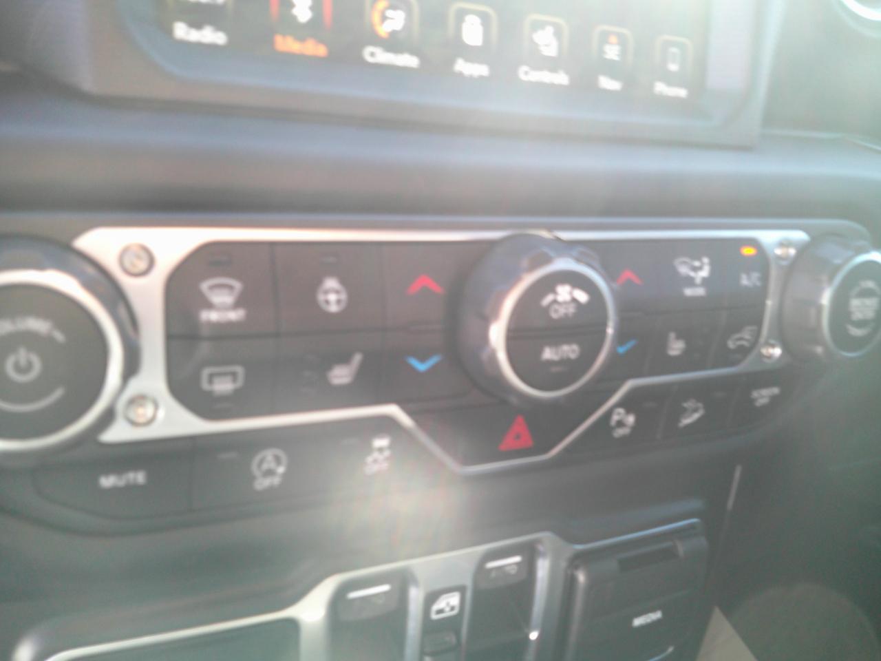 Jeep Wrangler Unlimited Sahara 2018
