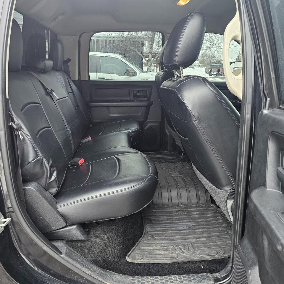 RAM 1500 4WD Crew Cab 140.5" Tradesman 2015