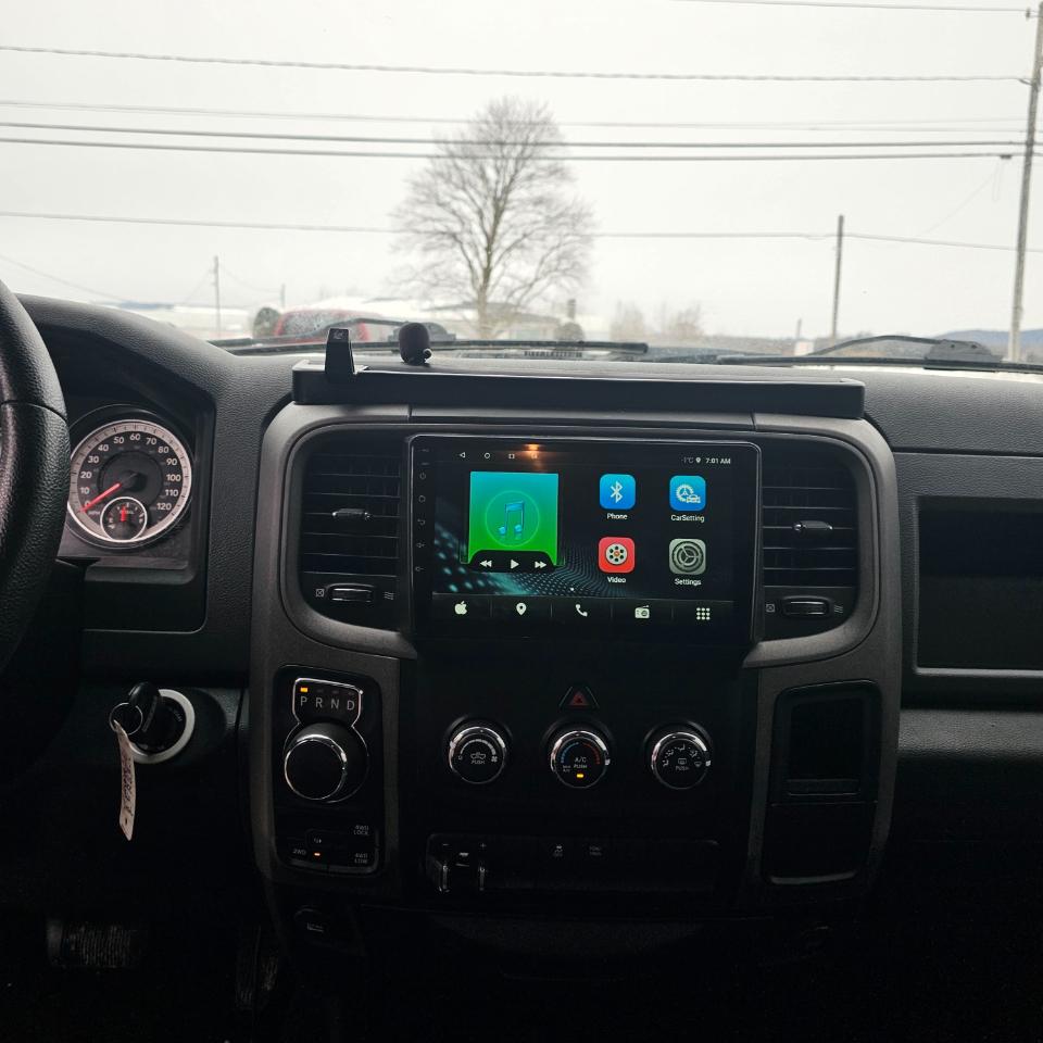 RAM 1500 4WD Crew Cab 140.5" Tradesman 2015