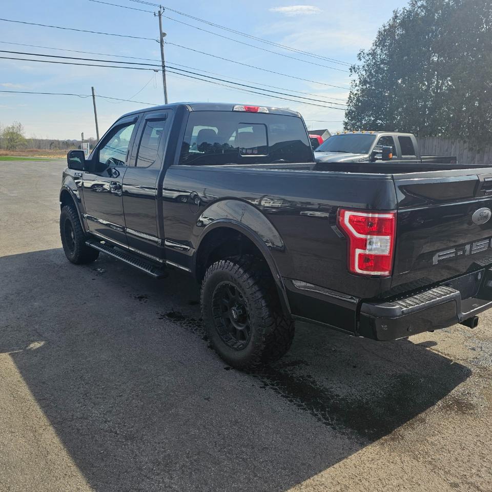 Ford F-150 4WD SuperCab 133" XLT 2018
