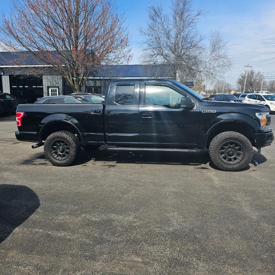 Ford F-150 4WD SuperCab 133" XLT 2018
