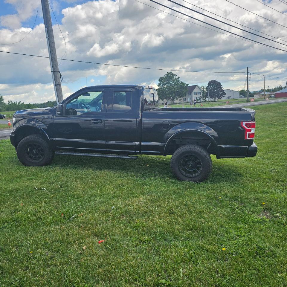 Ford F-150 4WD SuperCab 133" XLT 2018
