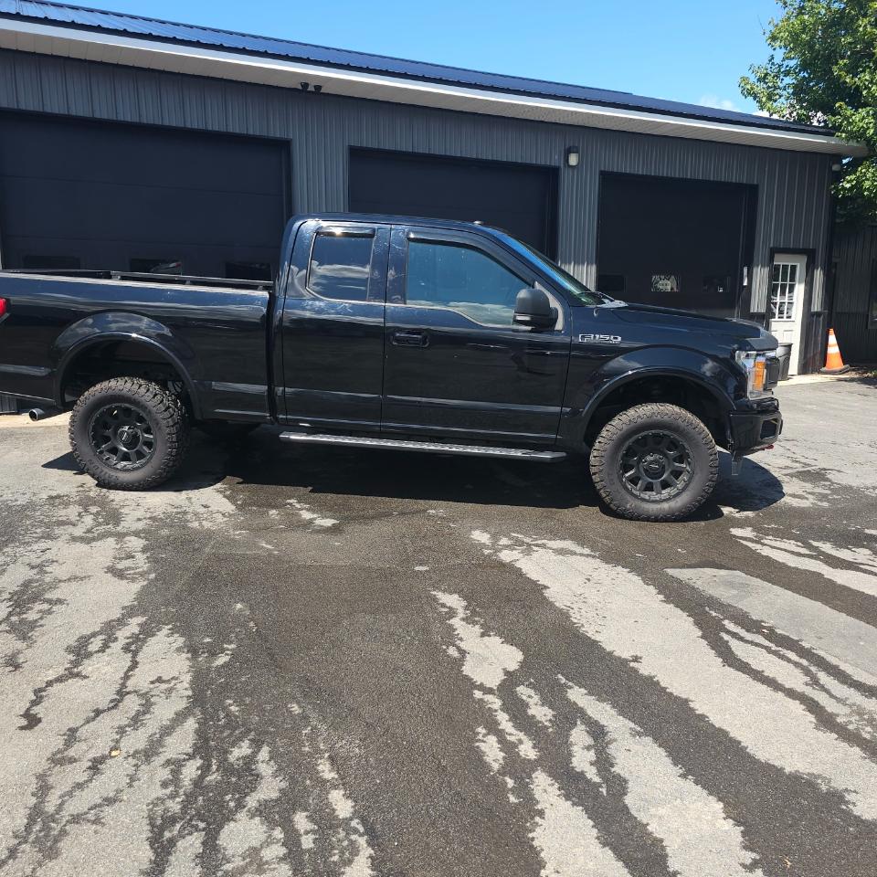 Ford F-150 4WD SuperCab 133" XLT 2018