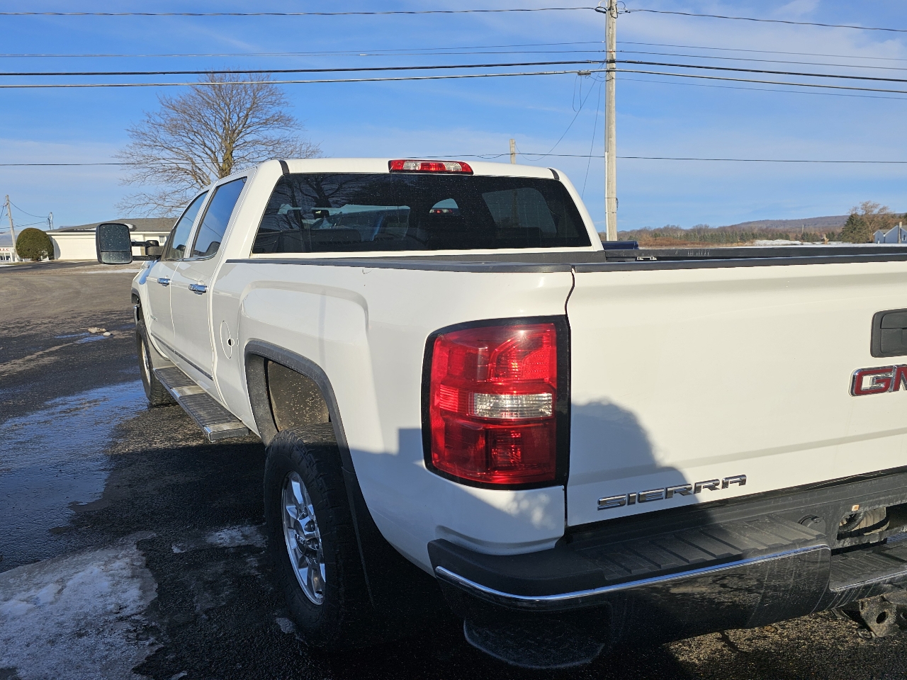 GMC Sierra 2500HD SLT Crew Cab 4WD 2015
