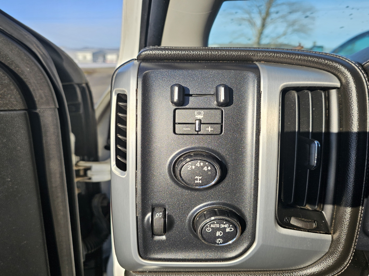 GMC Sierra 2500HD SLT Crew Cab 4WD 2015